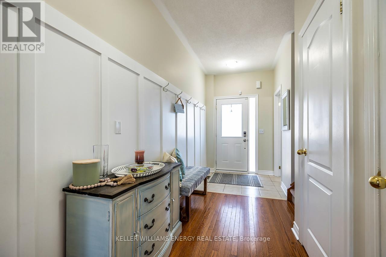 8 Bagnell Crescent, Clarington, Ontario  L1C 5P9 - Photo 5 - E12436509