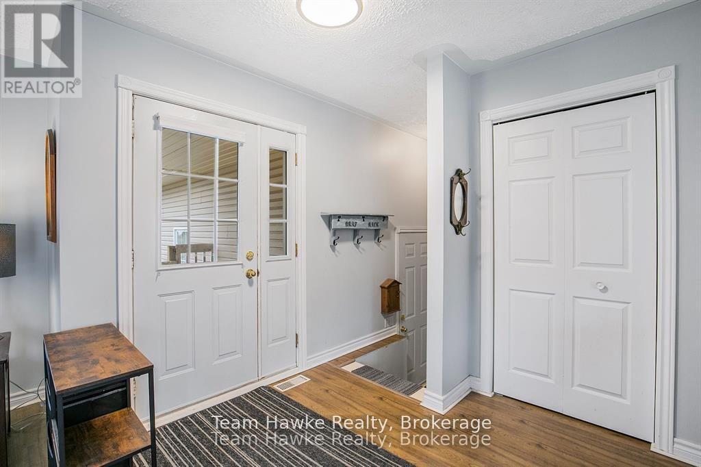 22 Laurier Boulevard, Tiny, Ontario  L9M 0J2 - Photo 18 - S12436445
