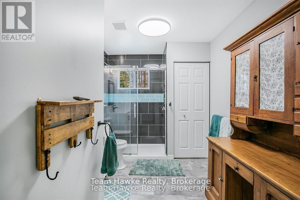 22 Laurier Boulevard, Tiny, Ontario  L9M 0J2 - Photo 16 - S12436445
