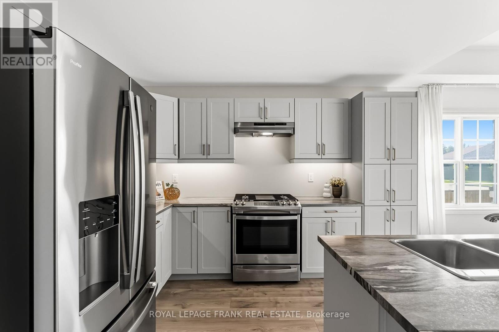508 Joseph Gale Street, Cobourg, Ontario  K9A 3L4 - Photo 11 - X12436375
