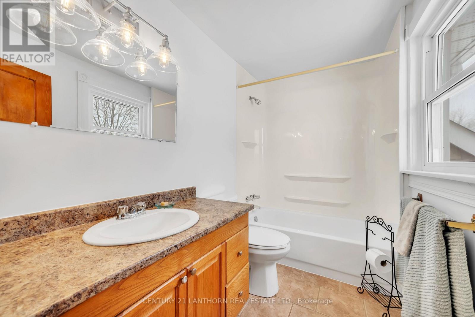 338 Cold Creek Road, Prince Edward County (Hillier Ward), Ontario  K0K 3L0 - Photo 24 - X12436517