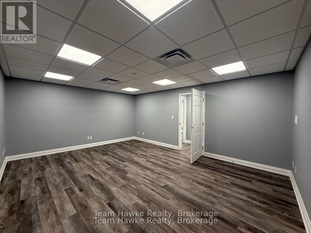 361 King Street, Midland, Ontario  L4R 3M7 - Photo 8 - S12436551
