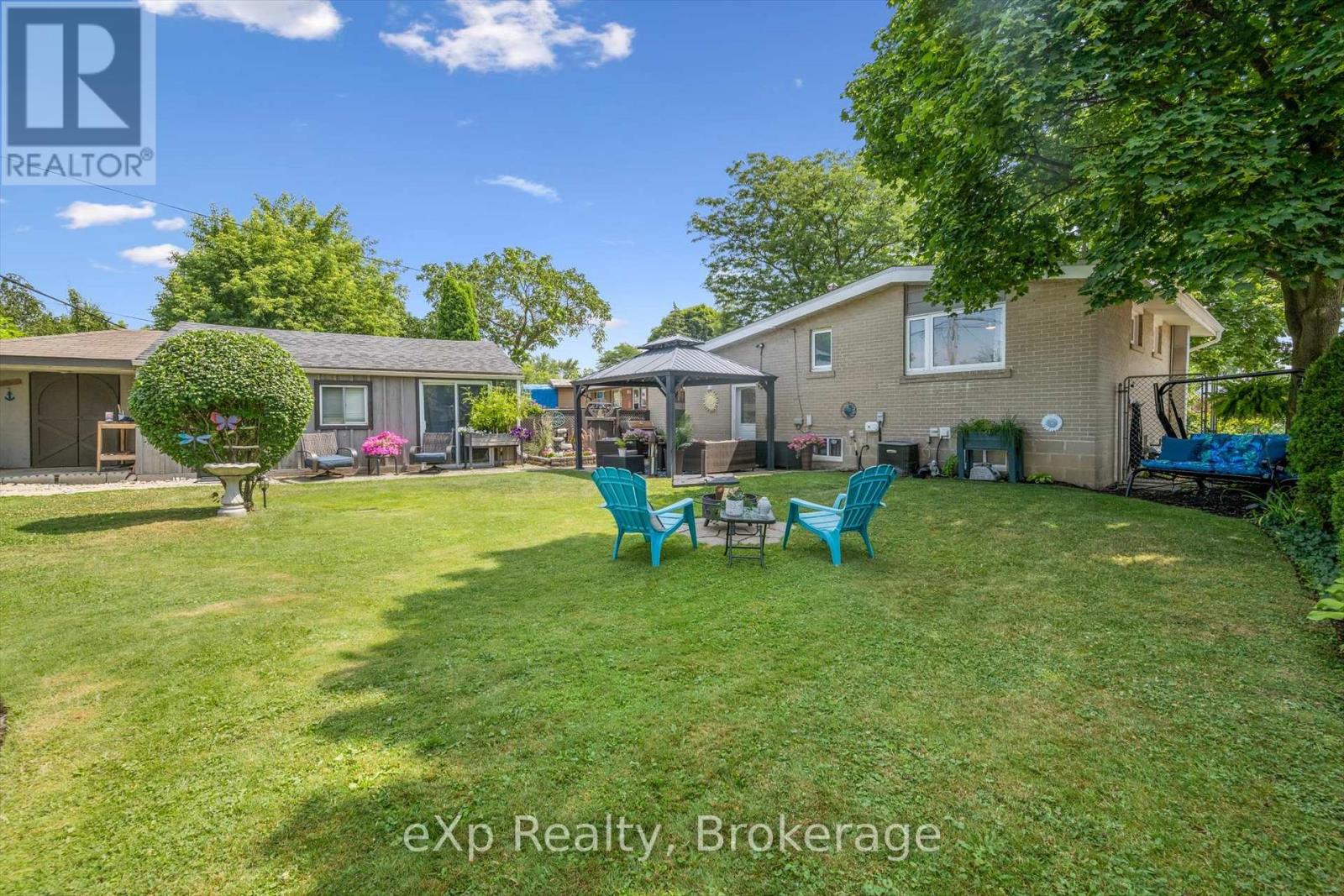 28 Alston Court, Brampton, Ontario  L6W 3B6 - Photo 35 - W12436475