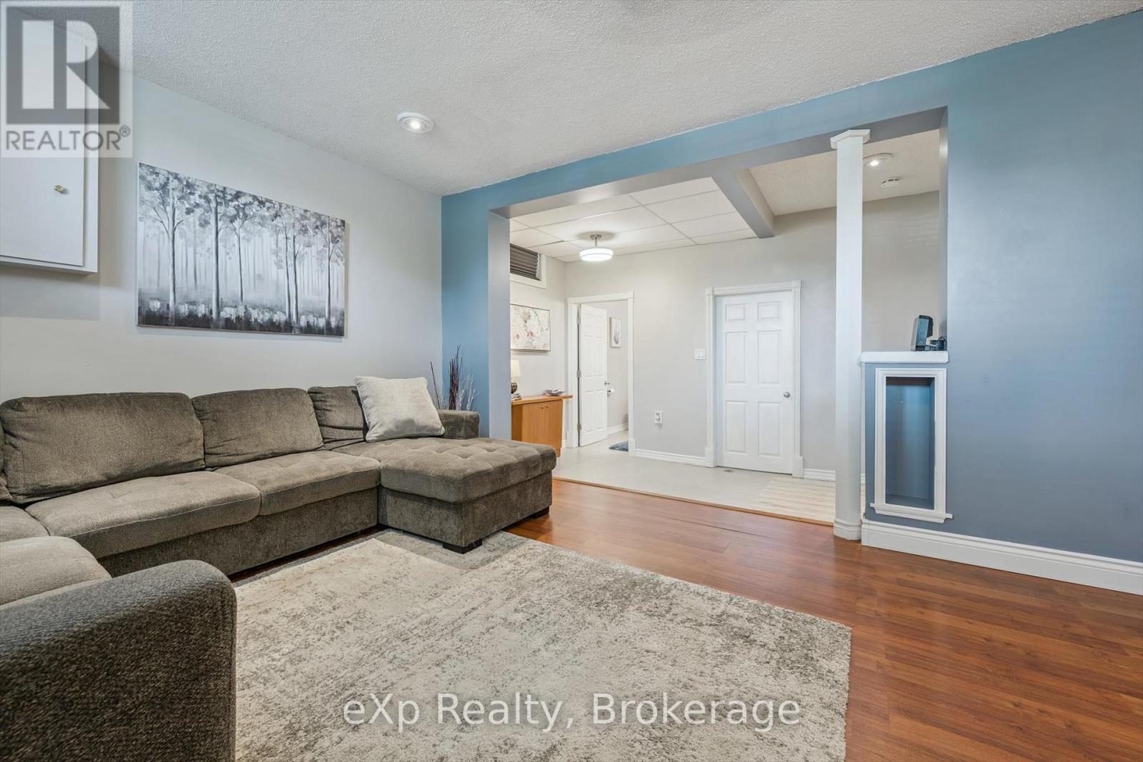 28 Alston Court, Brampton, Ontario  L6W 3B6 - Photo 25 - W12436475