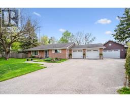 15 WELLINGTON DRIVE
