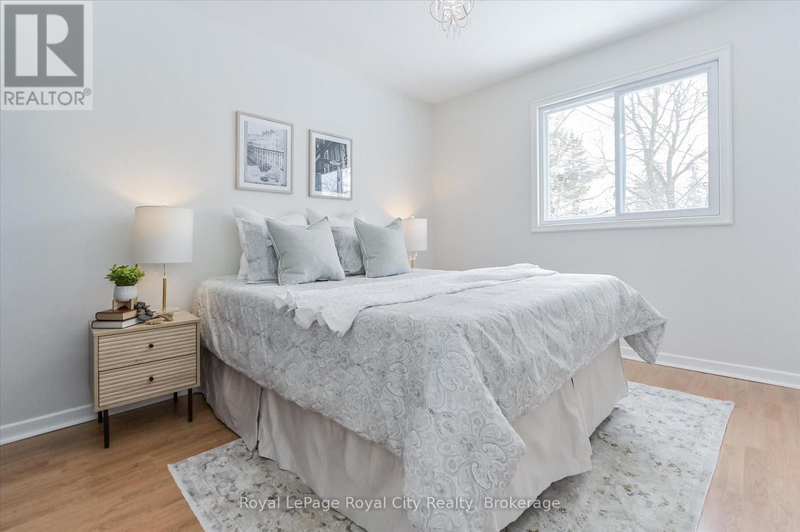 15 Wellington Drive, Centre Wellington, Ontario  N0B 1J0 - Photo 24 - X12436460
