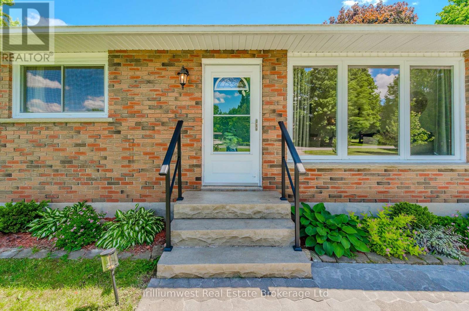 21 Emma Street, Blandford-Blenheim, Ontario  N0J 1V0 - Photo 10 - X12436485