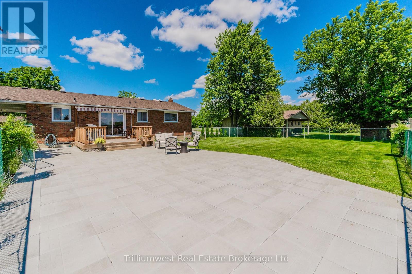 21 Emma Street, Blandford-Blenheim, Ontario  N0J 1V0 - Photo 31 - X12436485
