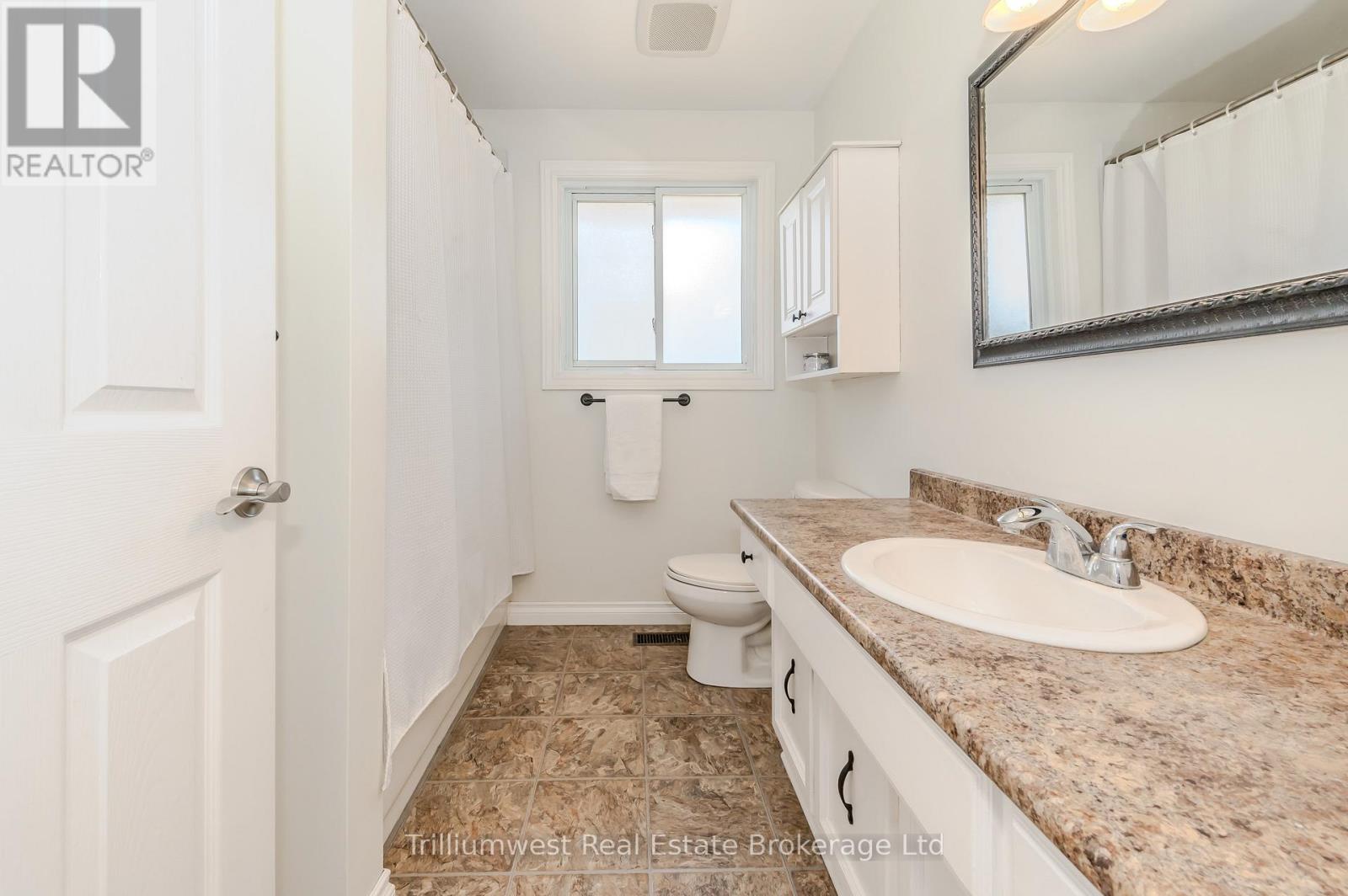 21 Emma Street, Blandford-Blenheim, Ontario  N0J 1V0 - Photo 25 - X12436485