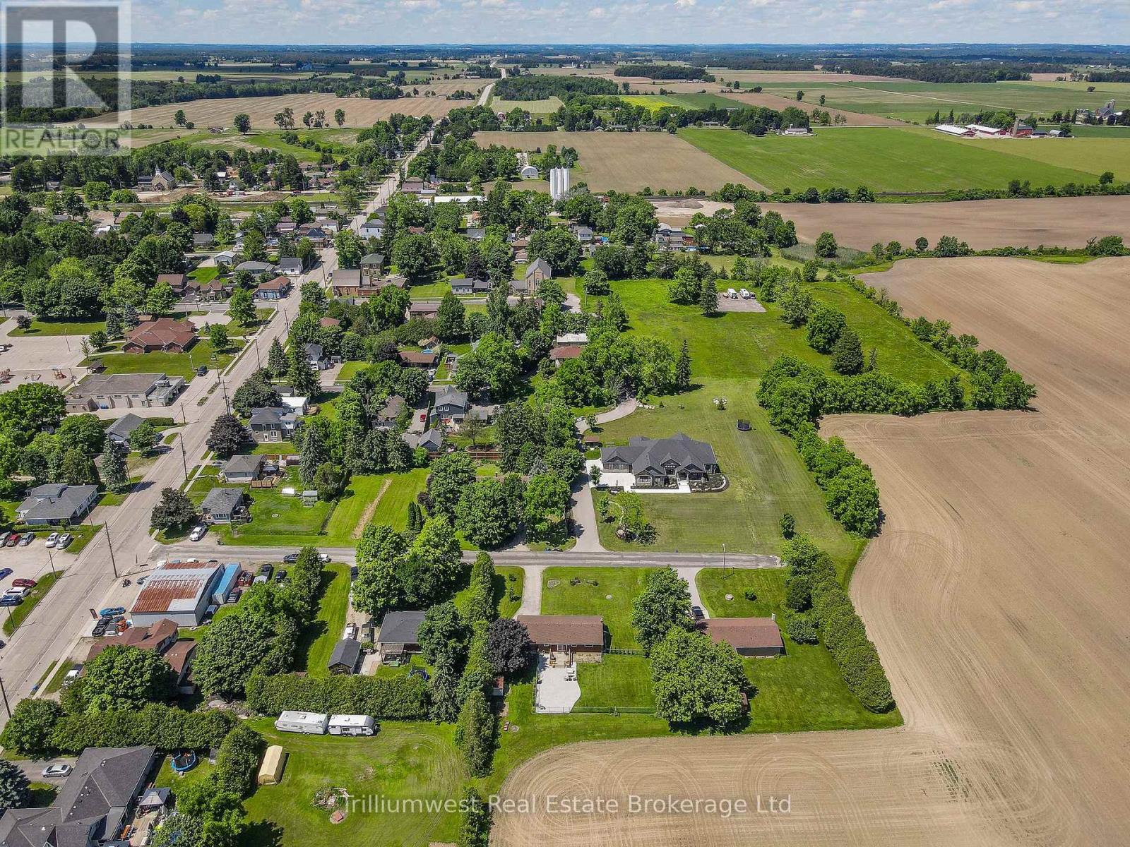 21 Emma Street, Blandford-Blenheim, Ontario  N0J 1V0 - Photo 4 - X12436485