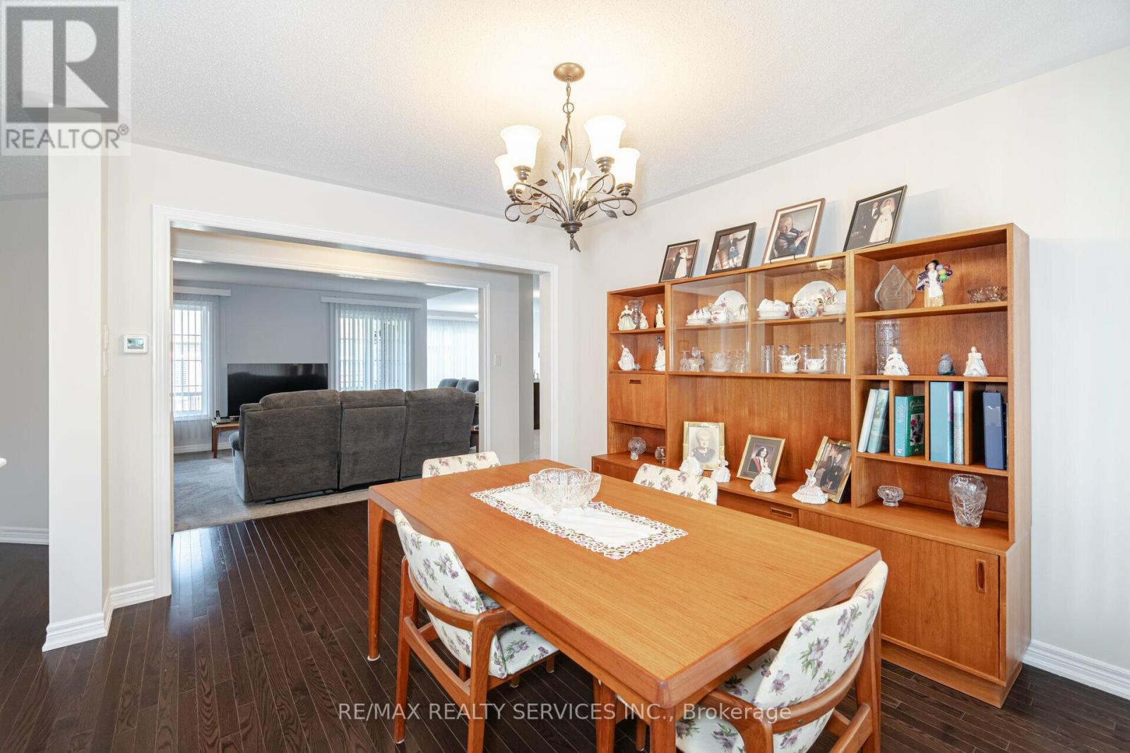 17 Lacorra Way, Brampton, Ontario  L6R 3P2 - Photo 13 - W12436207