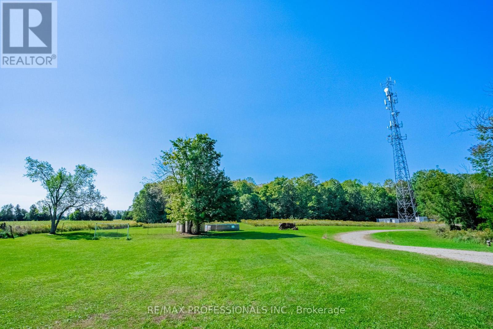 13908 Trafalgar Road, Halton Hills, Ontario  L7G 4S4 - Photo 16 - W12436214