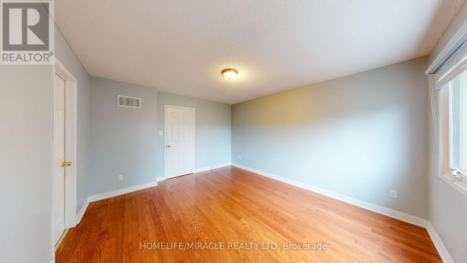 36 Mannel Crescent, Brampton, Ontario  L6Y 5E2 - Photo 18 - W12436223