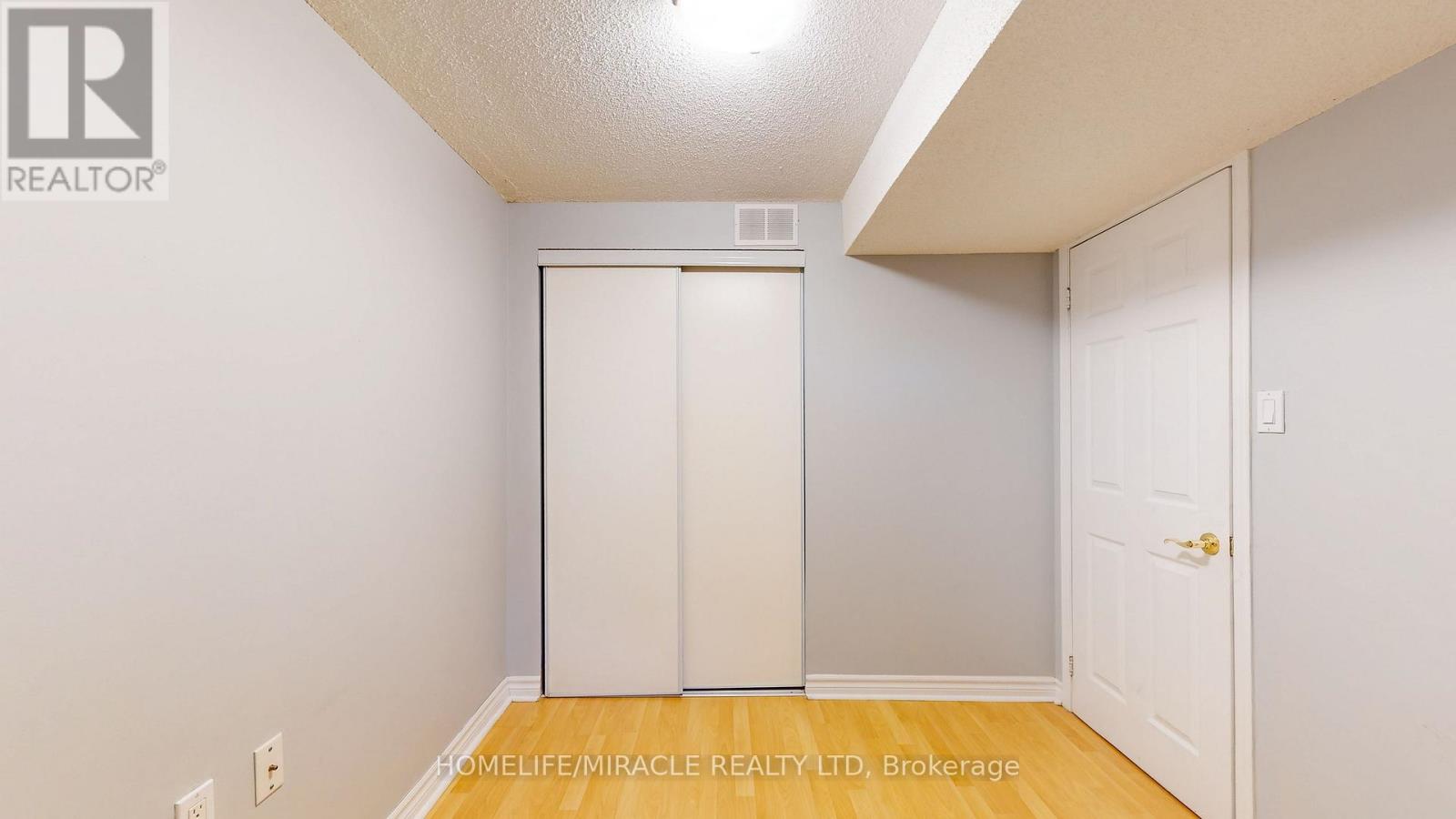 36 Mannel Crescent, Brampton, Ontario  L6Y 5E2 - Photo 28 - W12436223