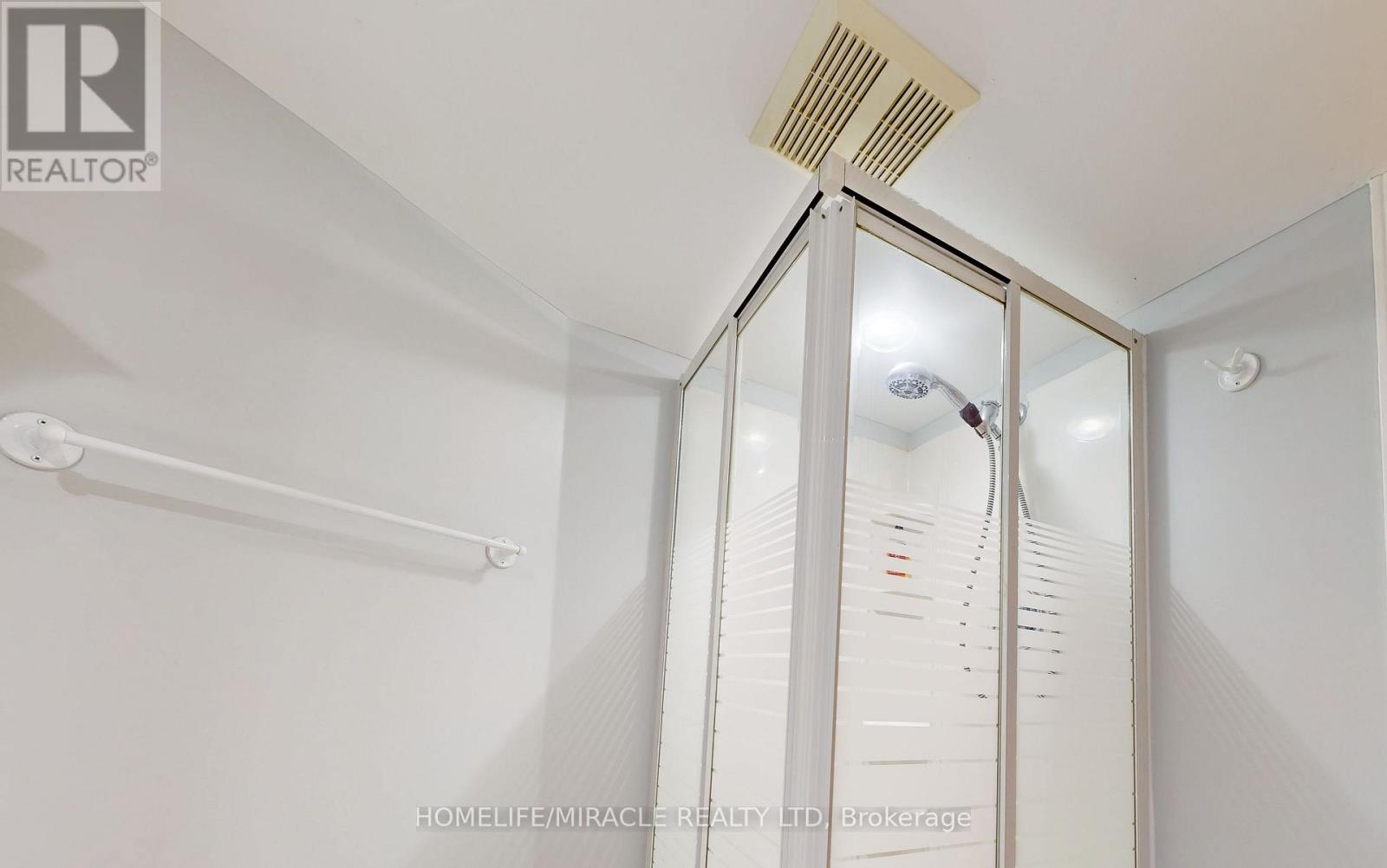 36 Mannel Crescent, Brampton, Ontario  L6Y 5E2 - Photo 31 - W12436223