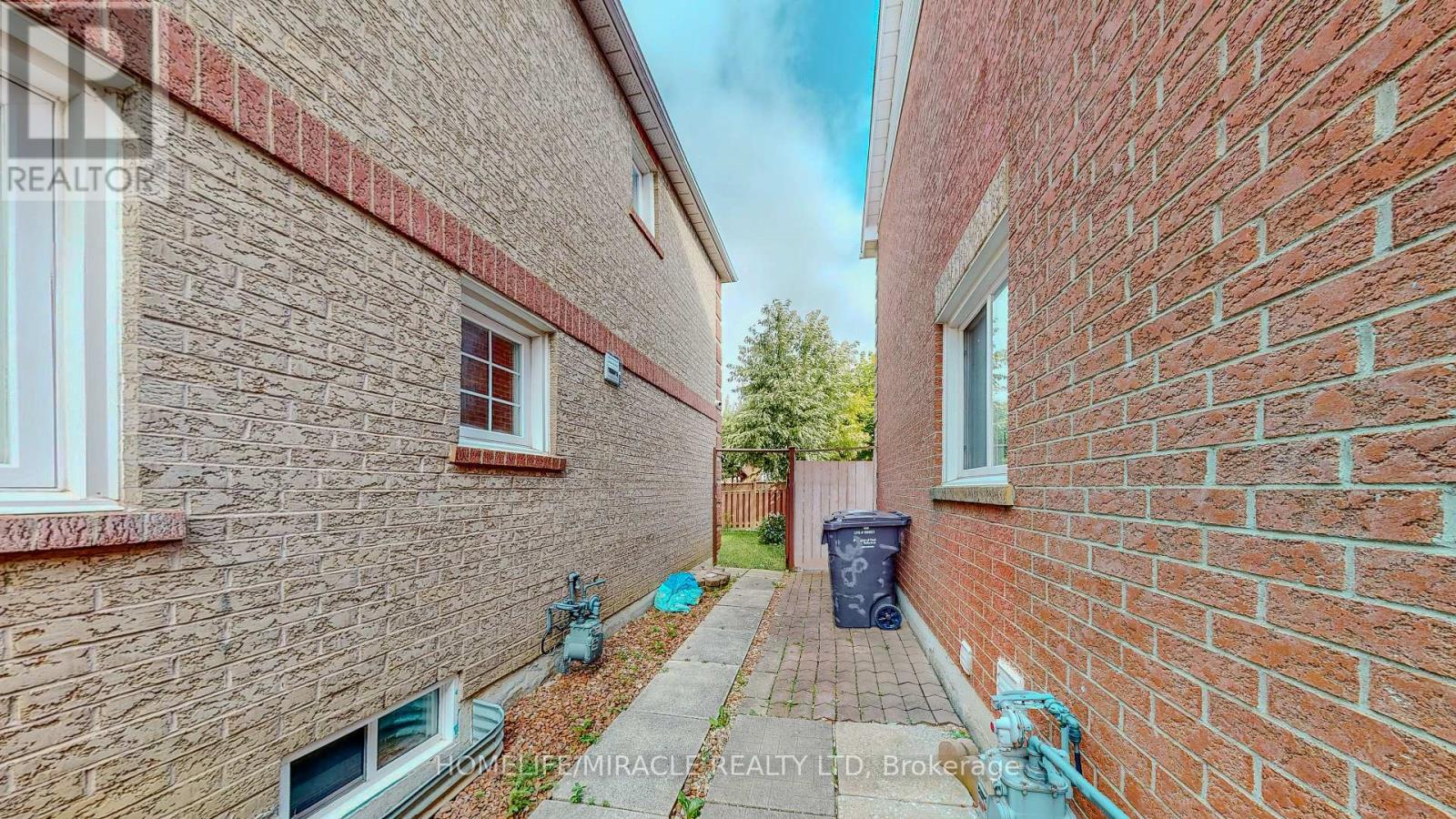 36 Mannel Crescent, Brampton, Ontario  L6Y 5E2 - Photo 33 - W12436223