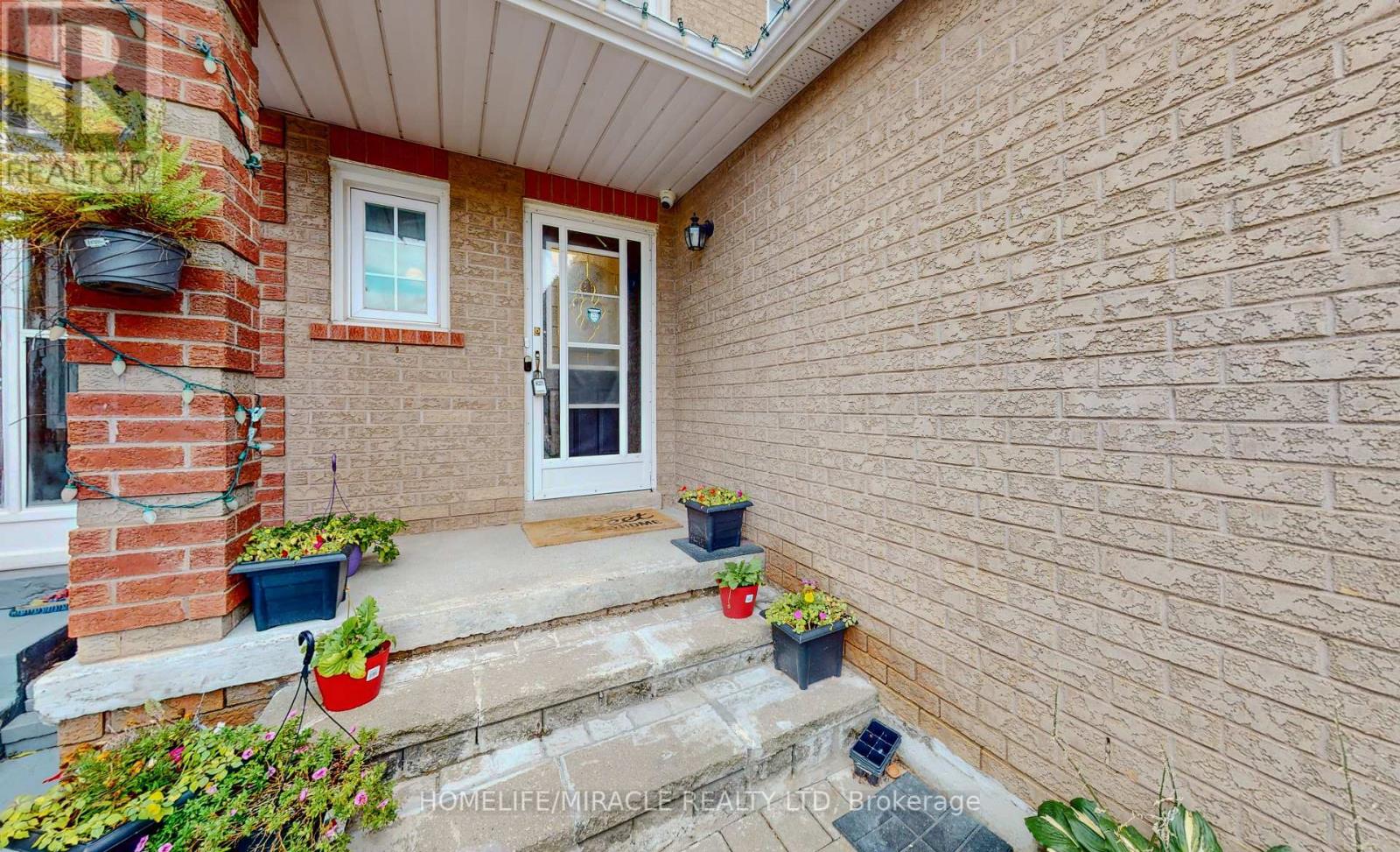 36 Mannel Crescent, Brampton, Ontario  L6Y 5E2 - Photo 5 - W12436223