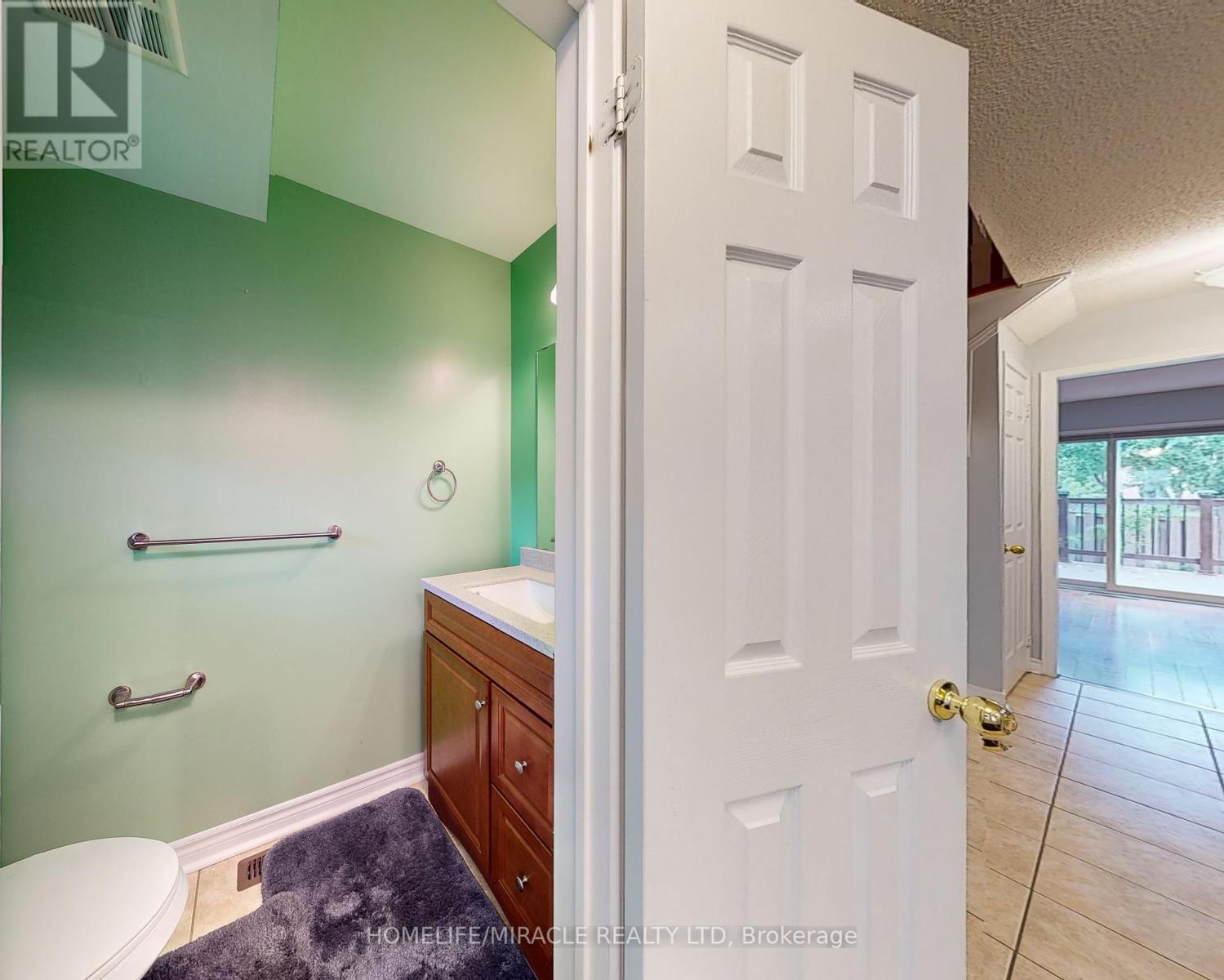 36 Mannel Crescent, Brampton, Ontario  L6Y 5E2 - Photo 9 - W12436223