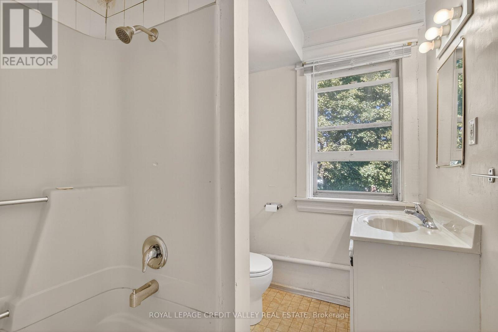 34 Joseph Street, Brampton, Ontario  L6X 1H6 - Photo 36 - W12436248