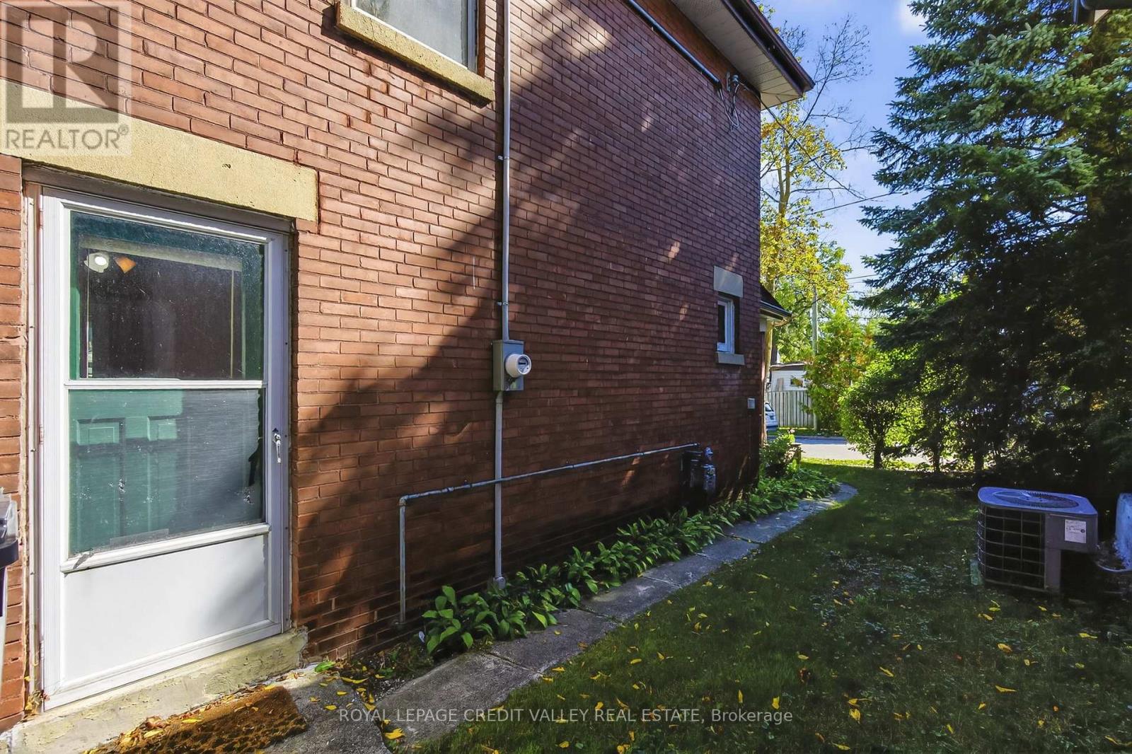 34 Joseph Street, Brampton, Ontario  L6X 1H6 - Photo 47 - W12436248