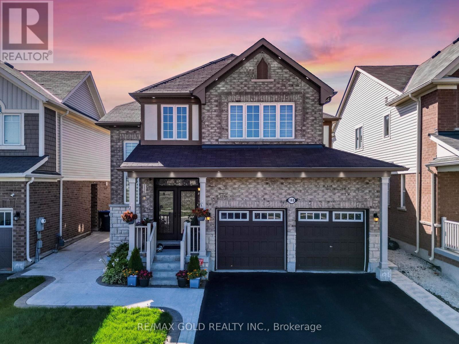140 THORNBUSH BOULEVARD, Brampton, Ontario