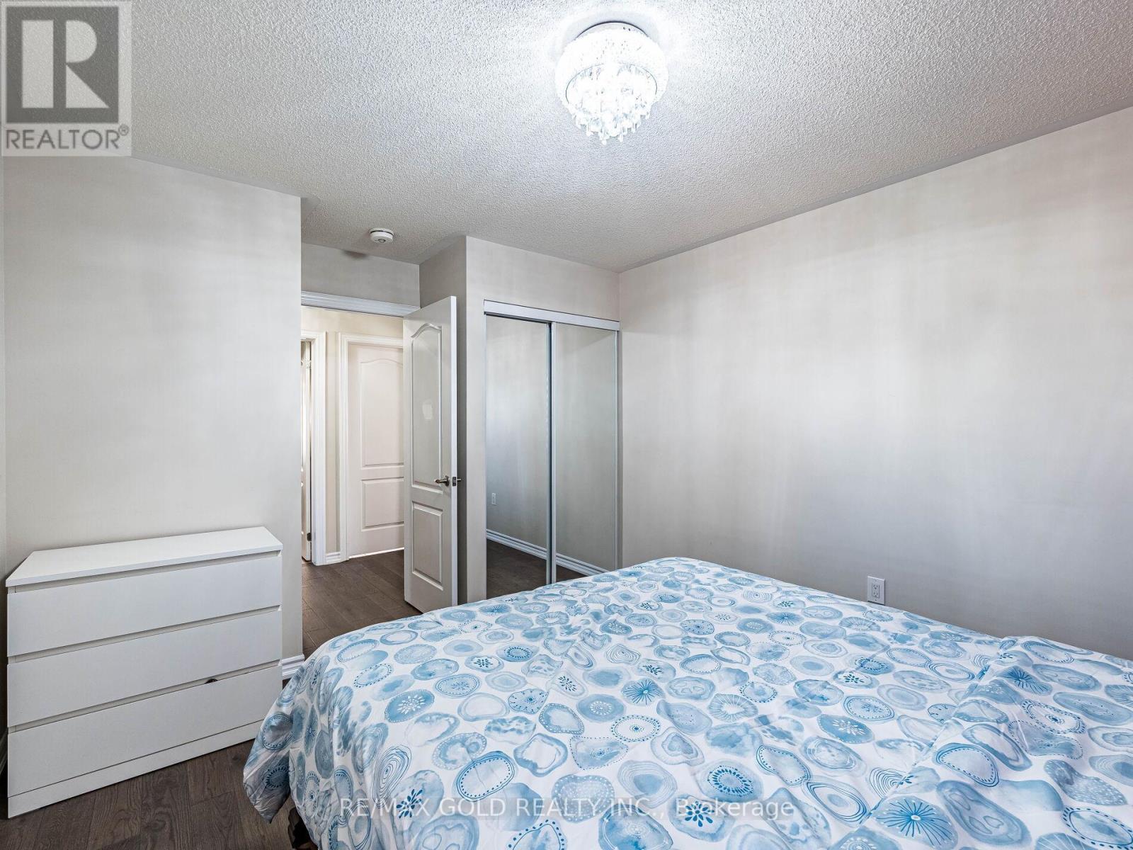 140 Thornbush Boulevard, Brampton, Ontario  L7A 4P6 - Photo 23 - W12436249