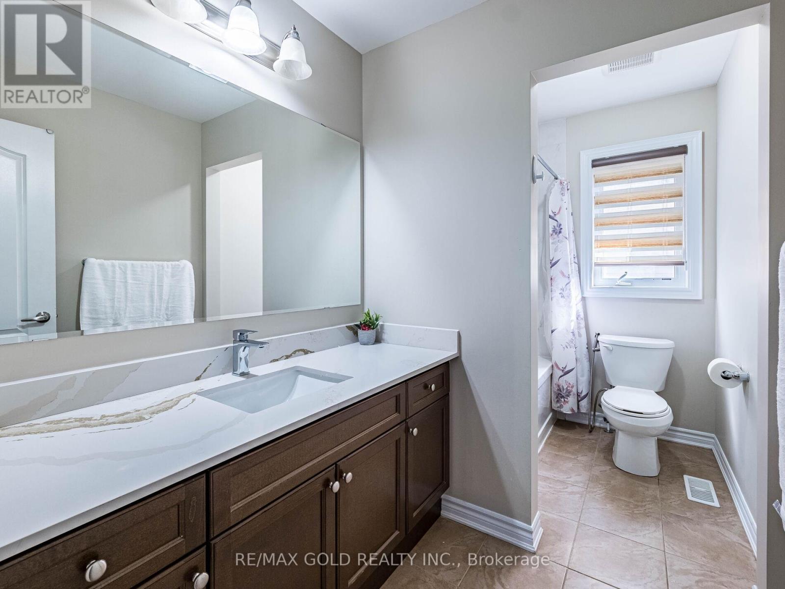 140 Thornbush Boulevard, Brampton, Ontario  L7A 4P6 - Photo 25 - W12436249