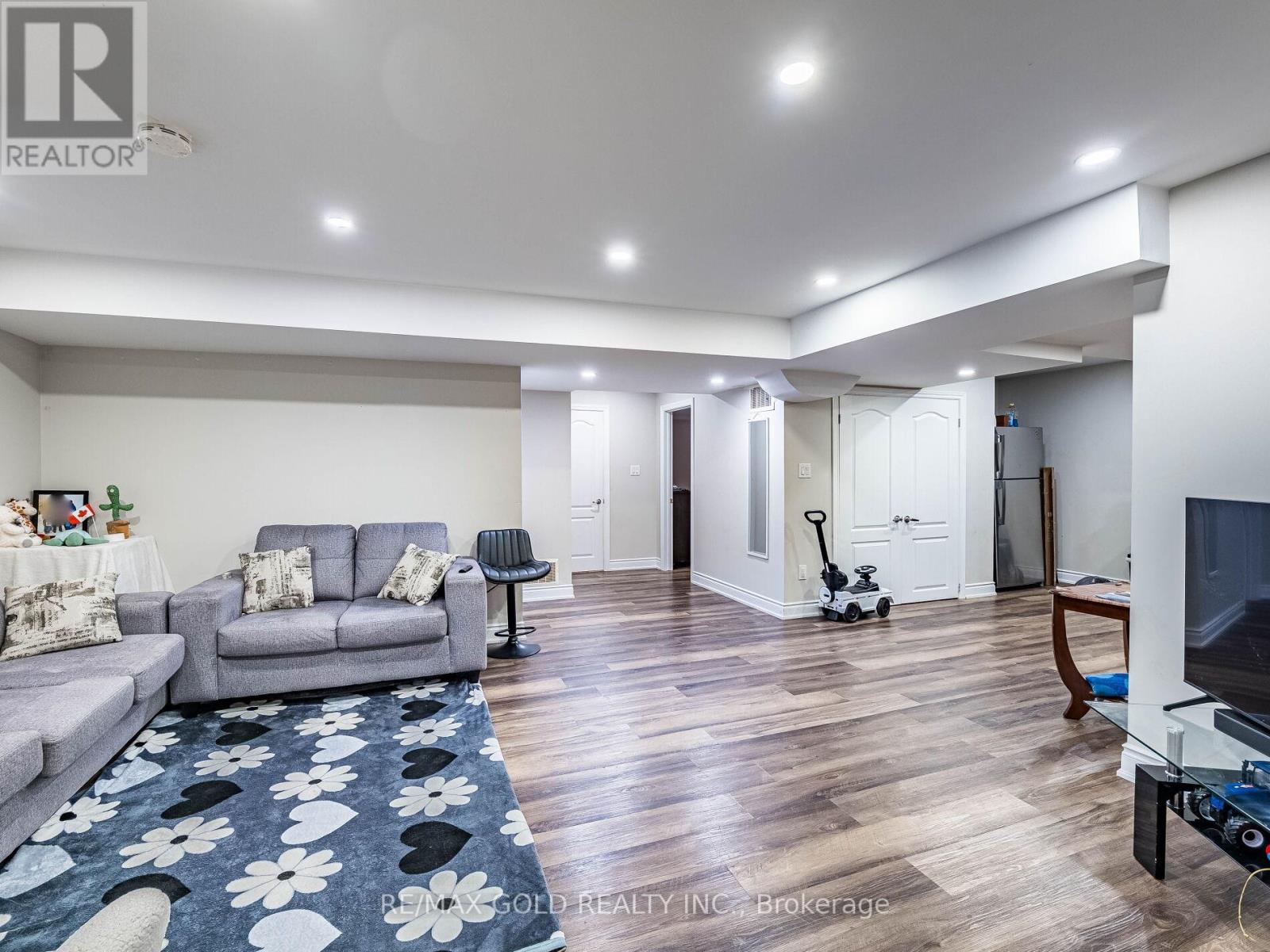 140 Thornbush Boulevard, Brampton, Ontario  L7A 4P6 - Photo 29 - W12436249