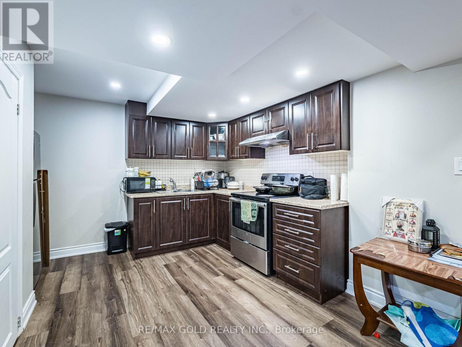 140 Thornbush Boulevard, Brampton, Ontario  L7A 4P6 - Photo 33 - W12436249