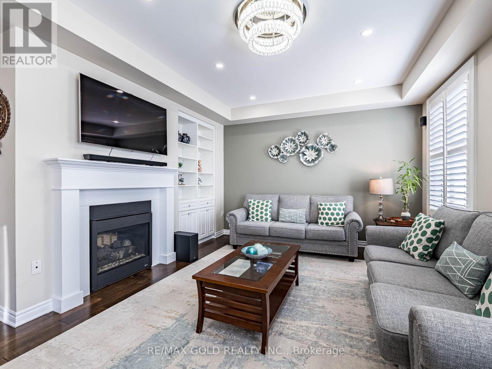 140 Thornbush Boulevard, Brampton, Ontario  L7A 4P6 - Photo 8 - W12436249