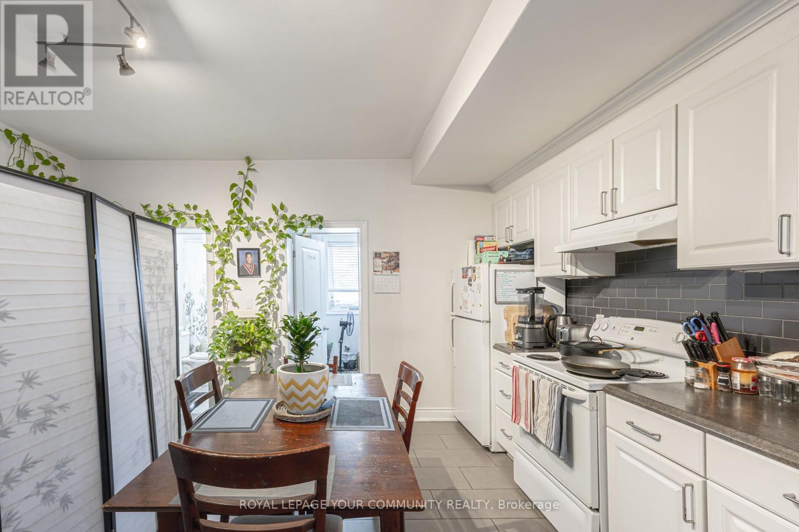 154 Day Avenue, Toronto, Ontario  M6E 3W3 - Photo 30 - W12436256