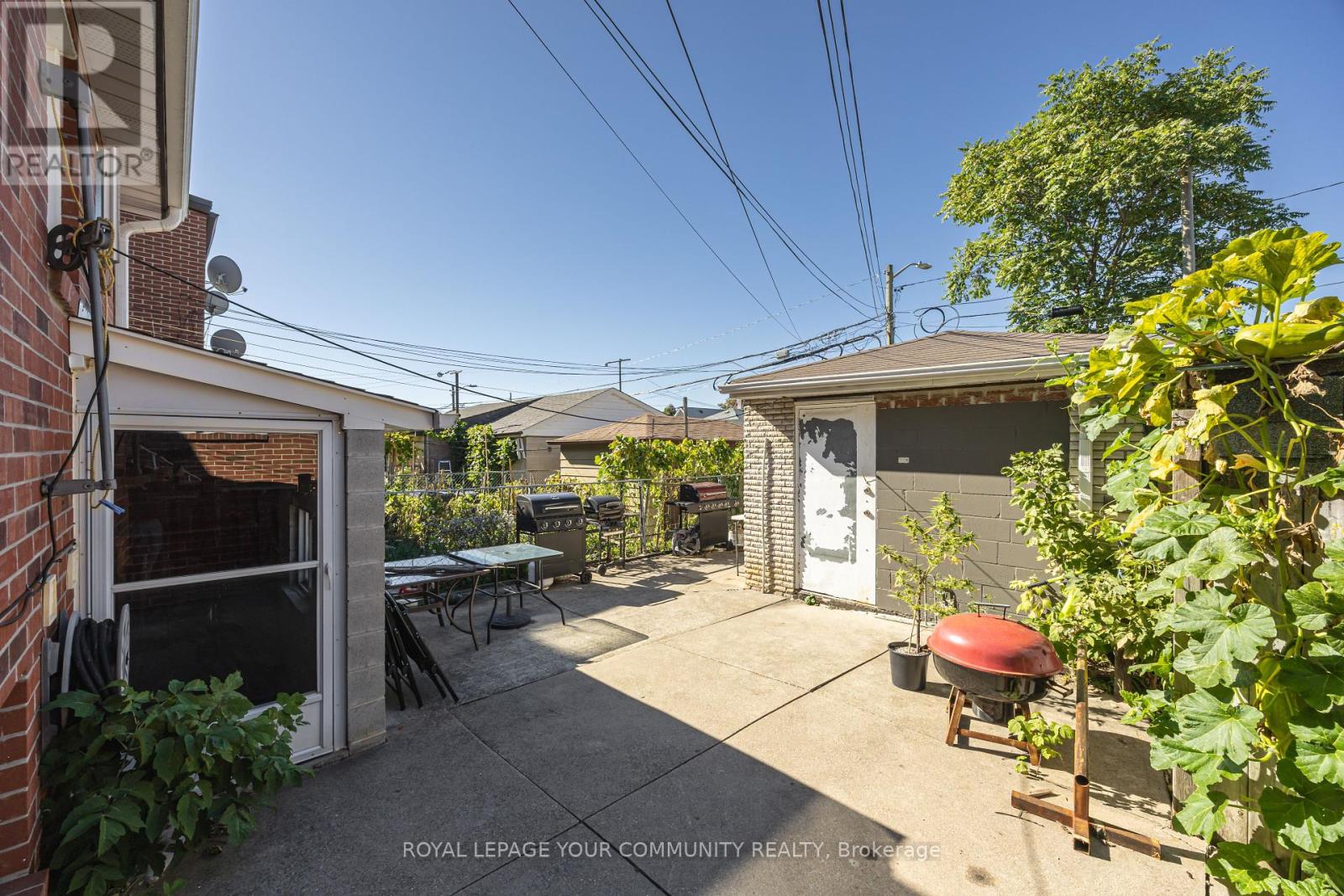 154 Day Avenue, Toronto, Ontario  M6E 3W3 - Photo 35 - W12436256