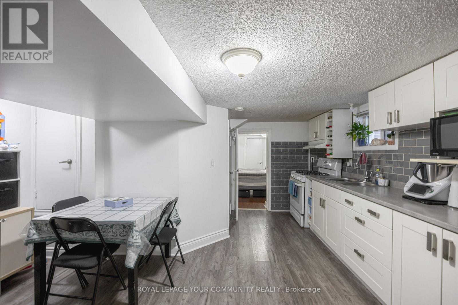 154 Day Avenue, Toronto, Ontario  M6E 3W3 - Photo 6 - W12436256
