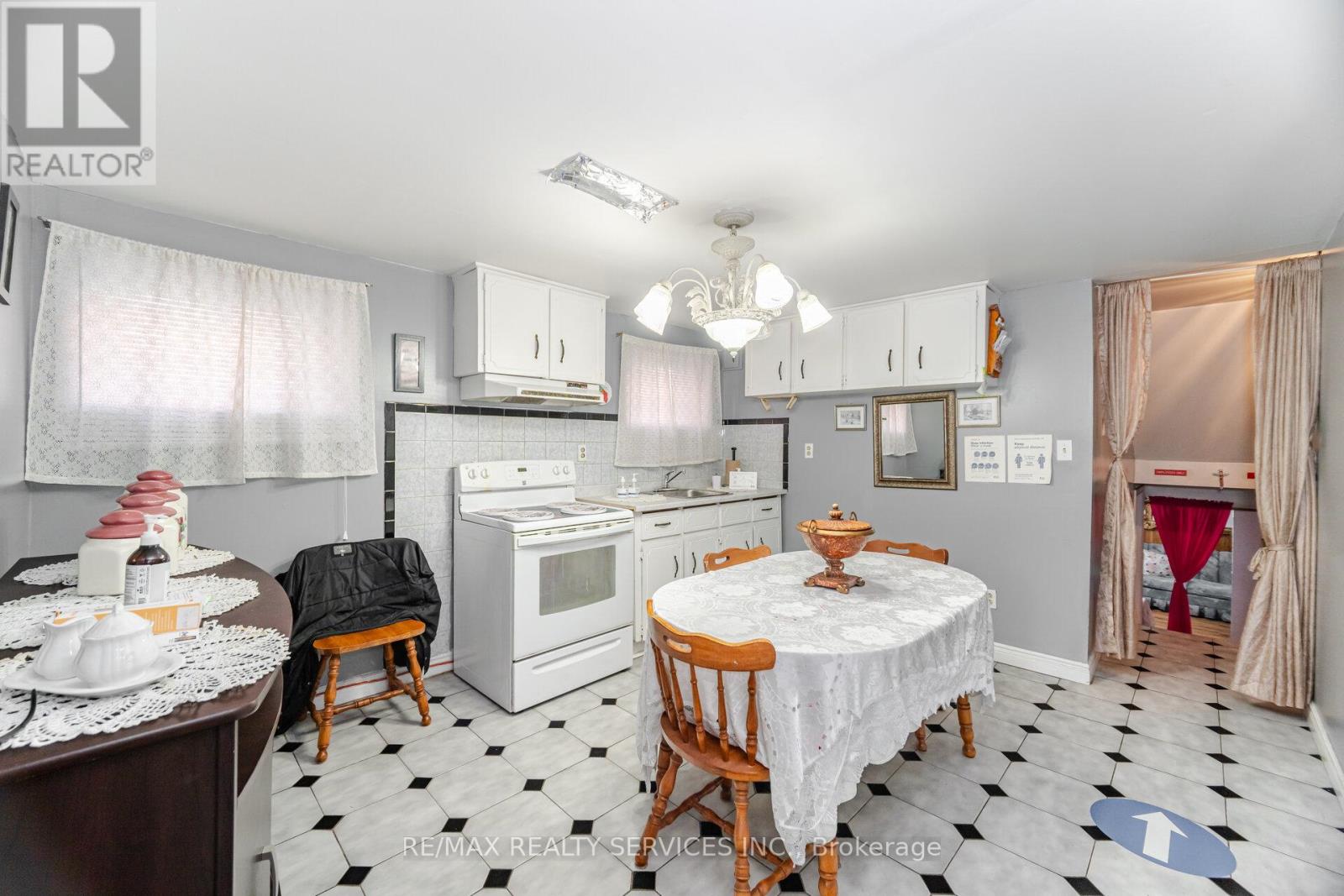 33 Tolton Drive, Brampton, Ontario  L6V 2P9 - Photo 38 - W12436267