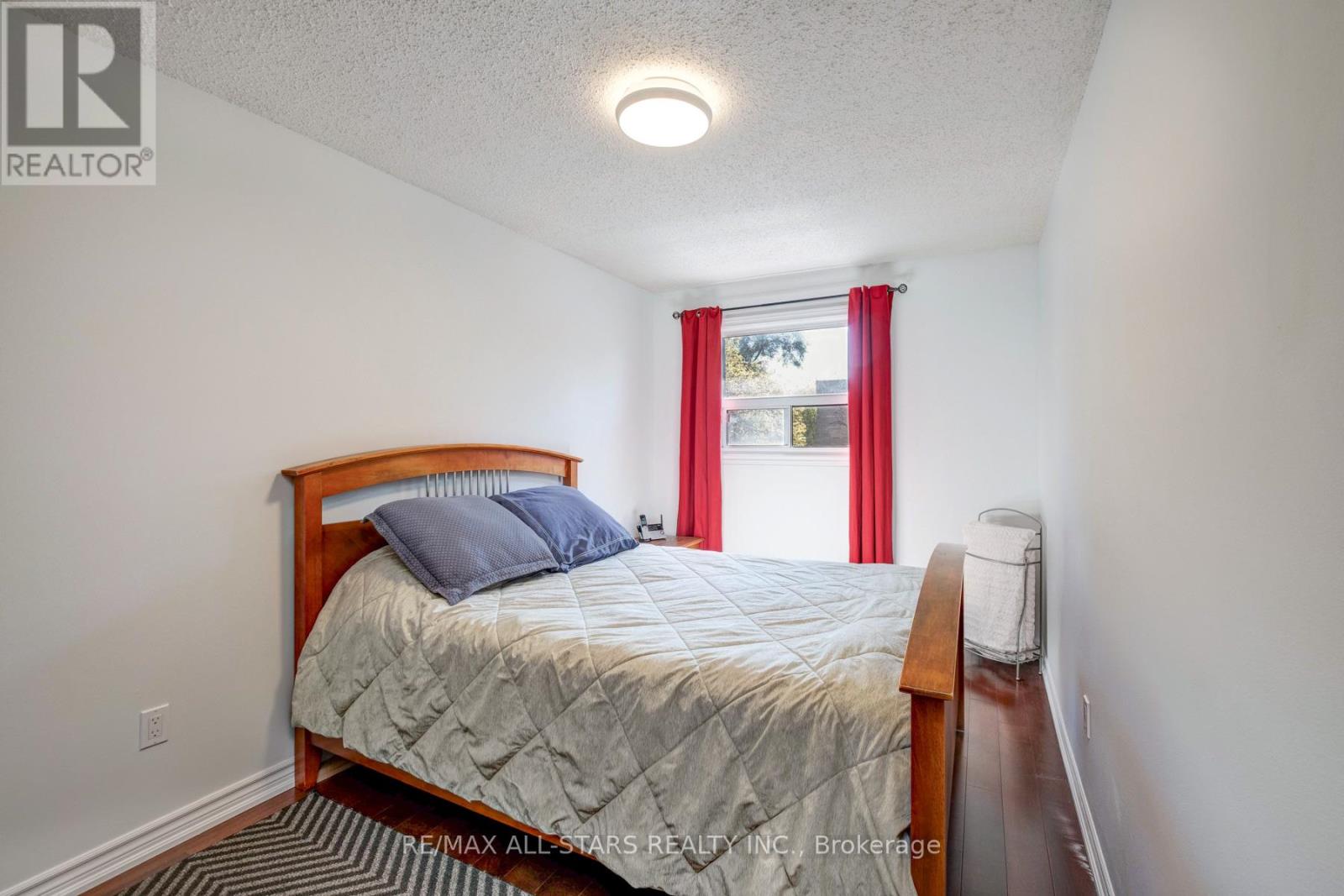 8a Ruthven Place, Toronto, Ontario  M6N 2R5 - Photo 21 - W12436269
