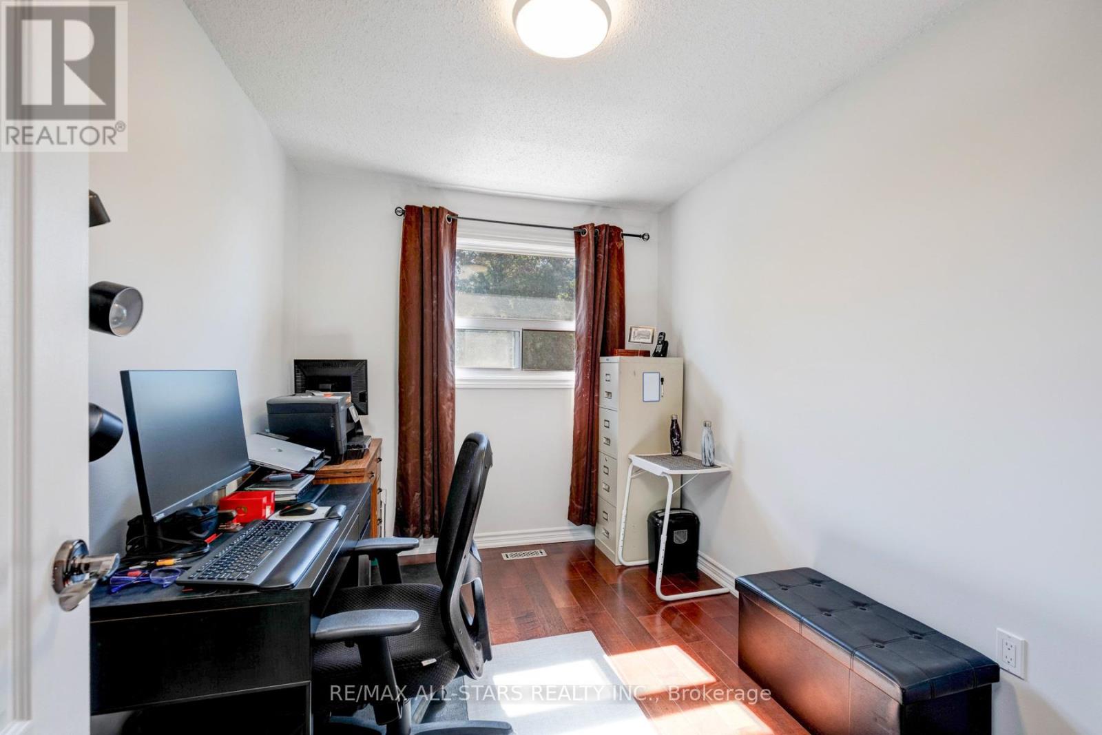 8a Ruthven Place, Toronto, Ontario  M6N 2R5 - Photo 23 - W12436269