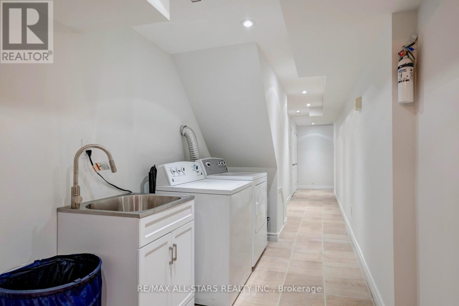 8a Ruthven Place, Toronto, Ontario  M6N 2R5 - Photo 26 - W12436269