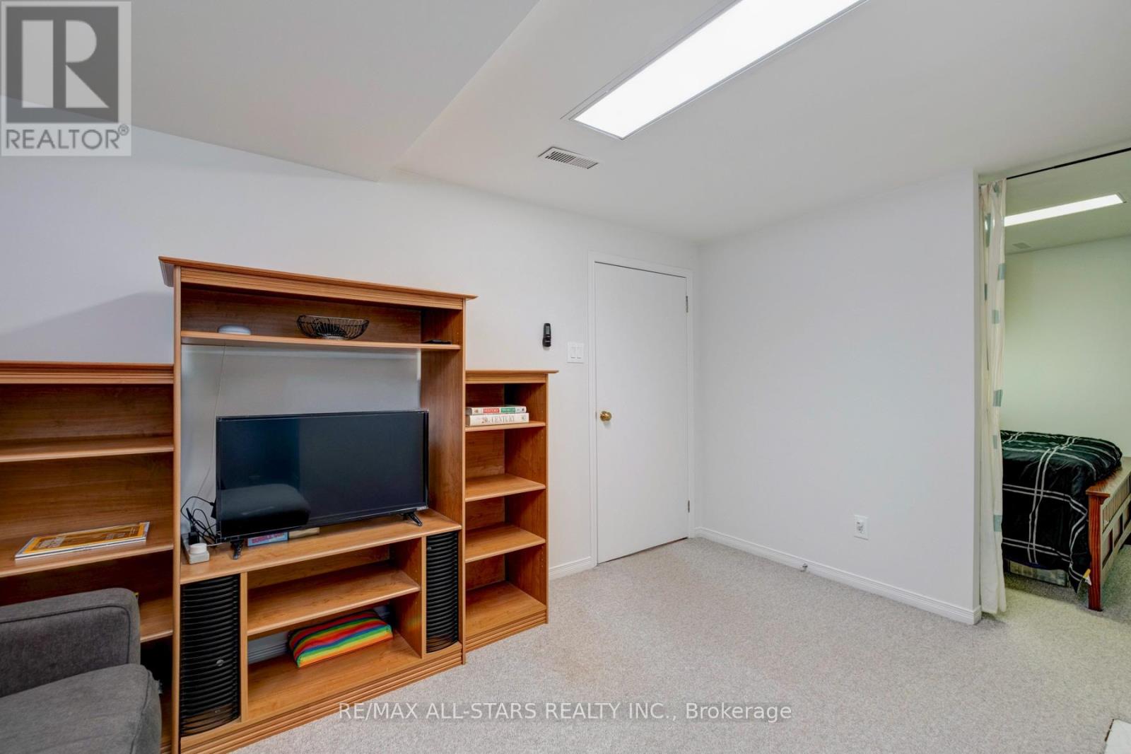 8a Ruthven Place, Toronto, Ontario  M6N 2R5 - Photo 29 - W12436269