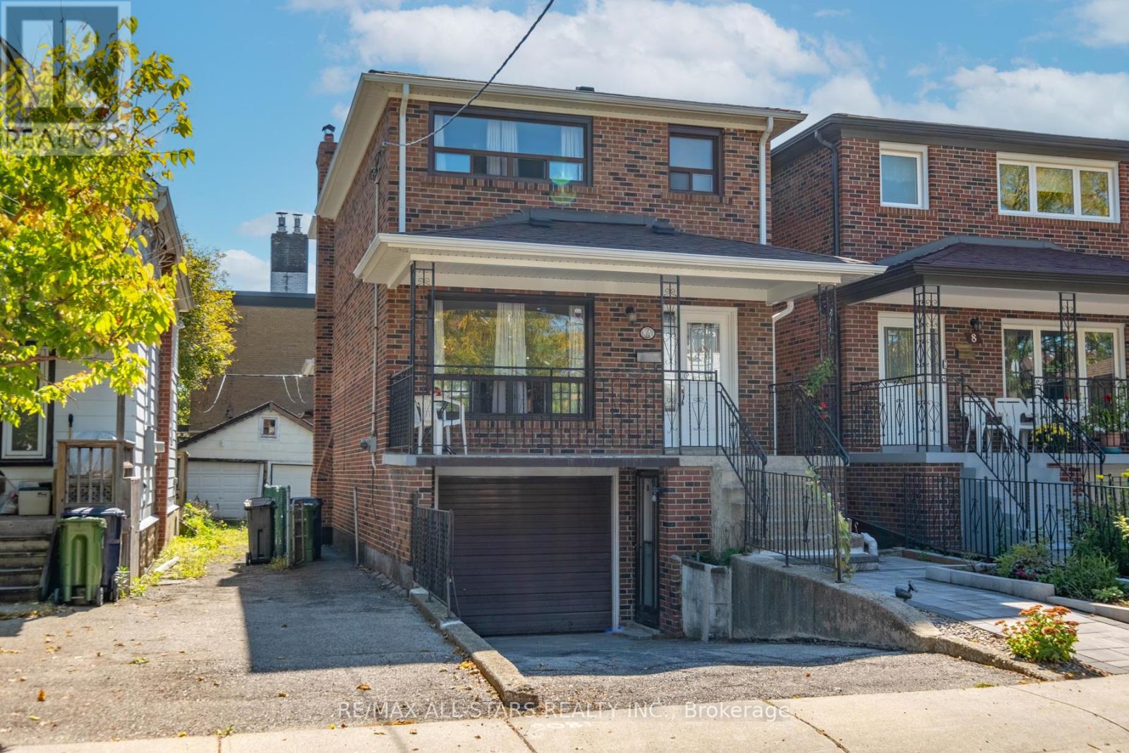 8a Ruthven Place, Toronto, Ontario  M6N 2R5 - Photo 3 - W12436269