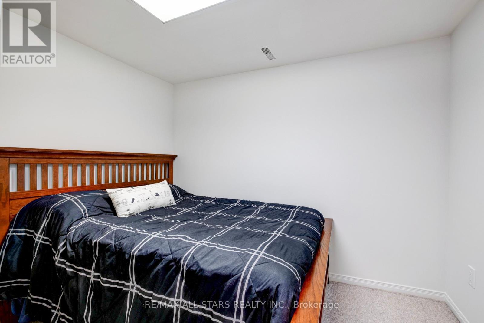 8a Ruthven Place, Toronto, Ontario  M6N 2R5 - Photo 30 - W12436269