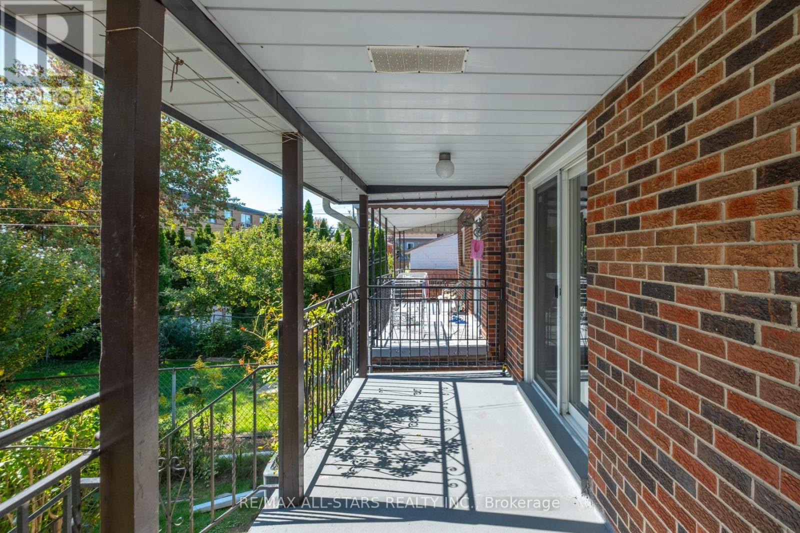 8a Ruthven Place, Toronto, Ontario  M6N 2R5 - Photo 32 - W12436269