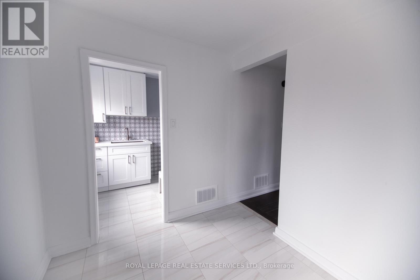 2nd - 1010 Caledonia Road, Toronto, Ontario  M6B 3Z1 - Photo 7 - W12436283