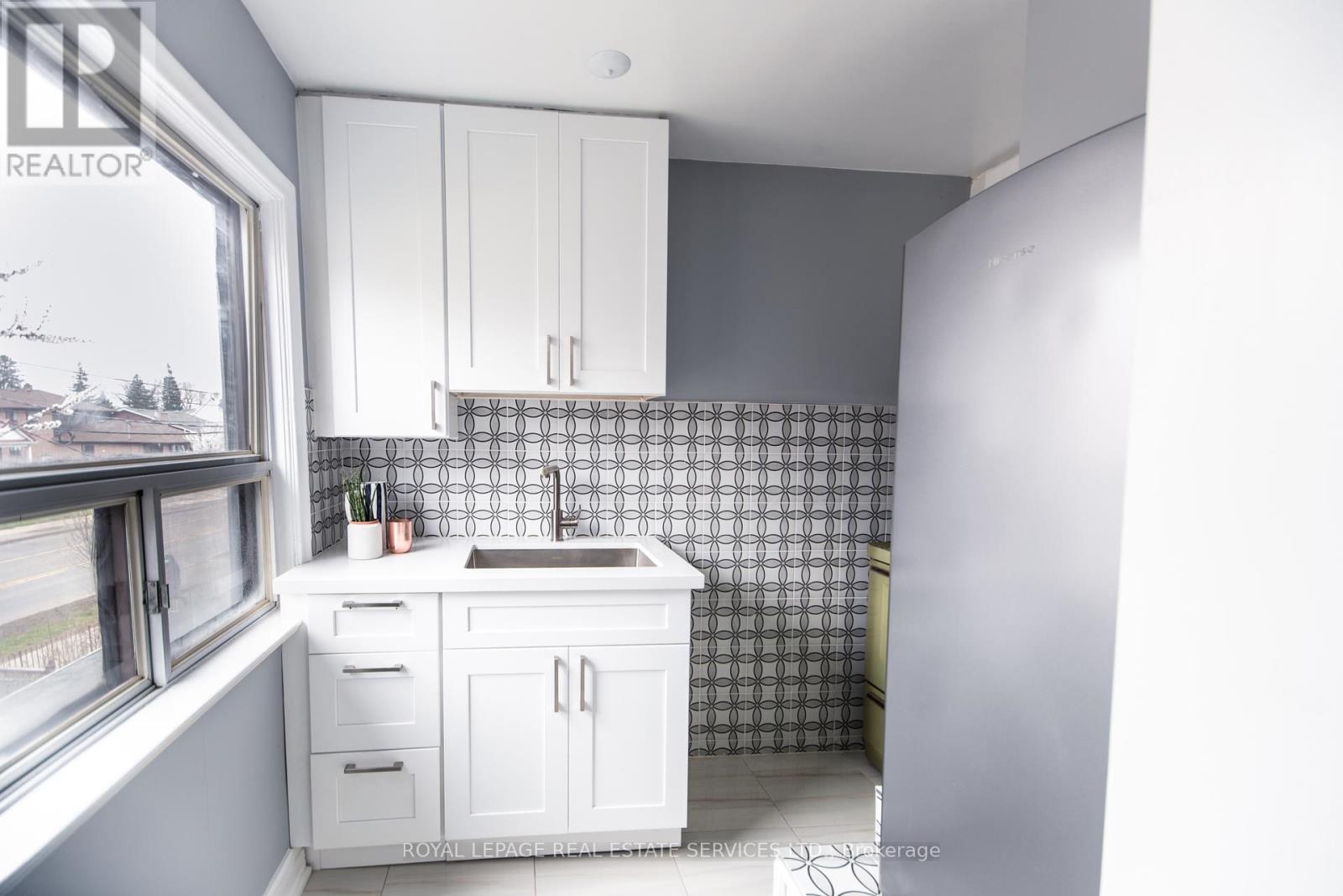 2nd - 1010 Caledonia Road, Toronto, Ontario  M6B 3Z1 - Photo 8 - W12436283