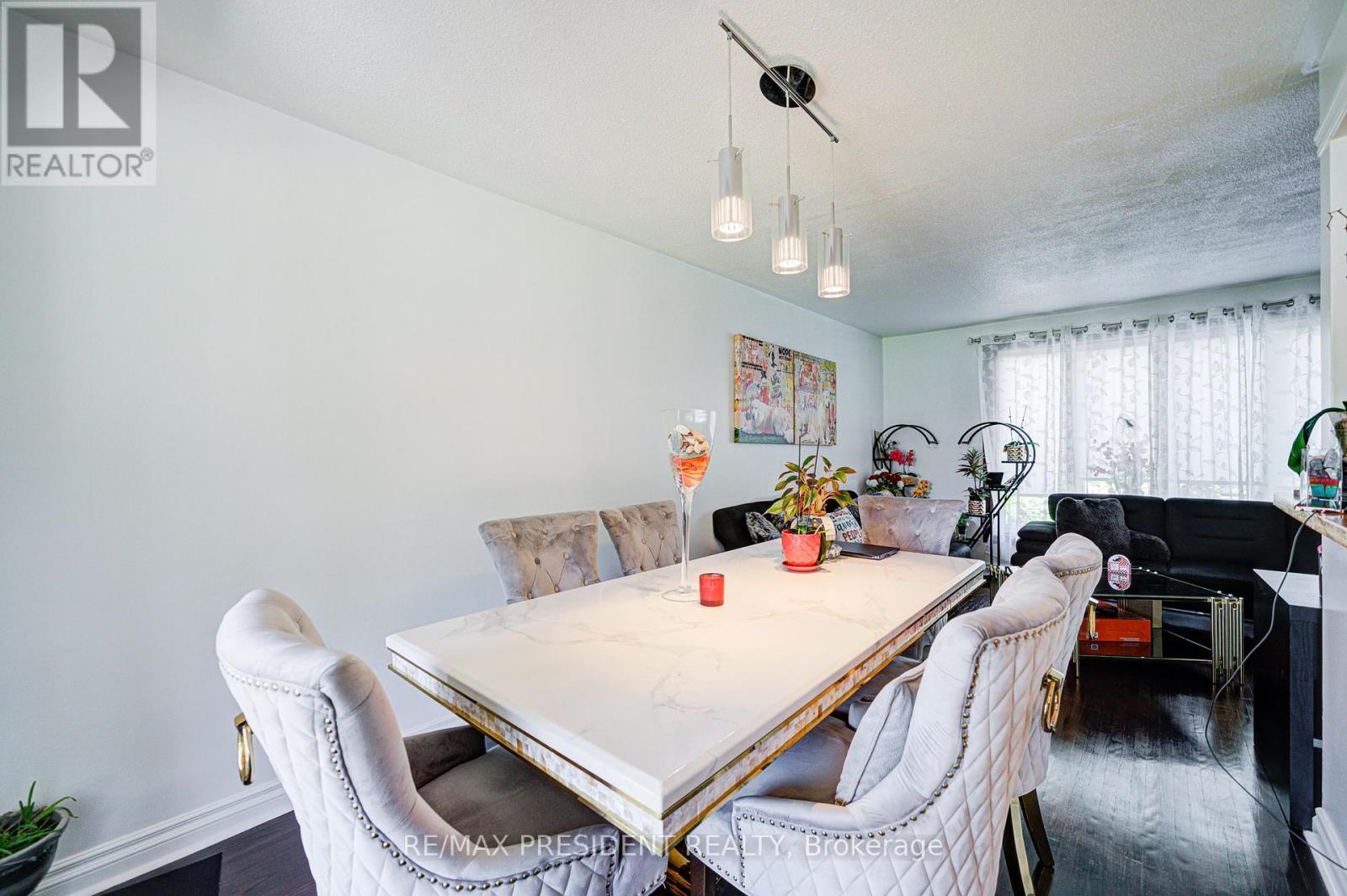 74 Bloomington Crescent, Toronto, Ontario  M3N 1R1 - Photo 12 - W12436306
