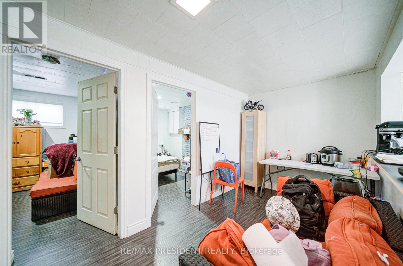 74 Bloomington Crescent, Toronto, Ontario  M3N 1R1 - Photo 27 - W12436306