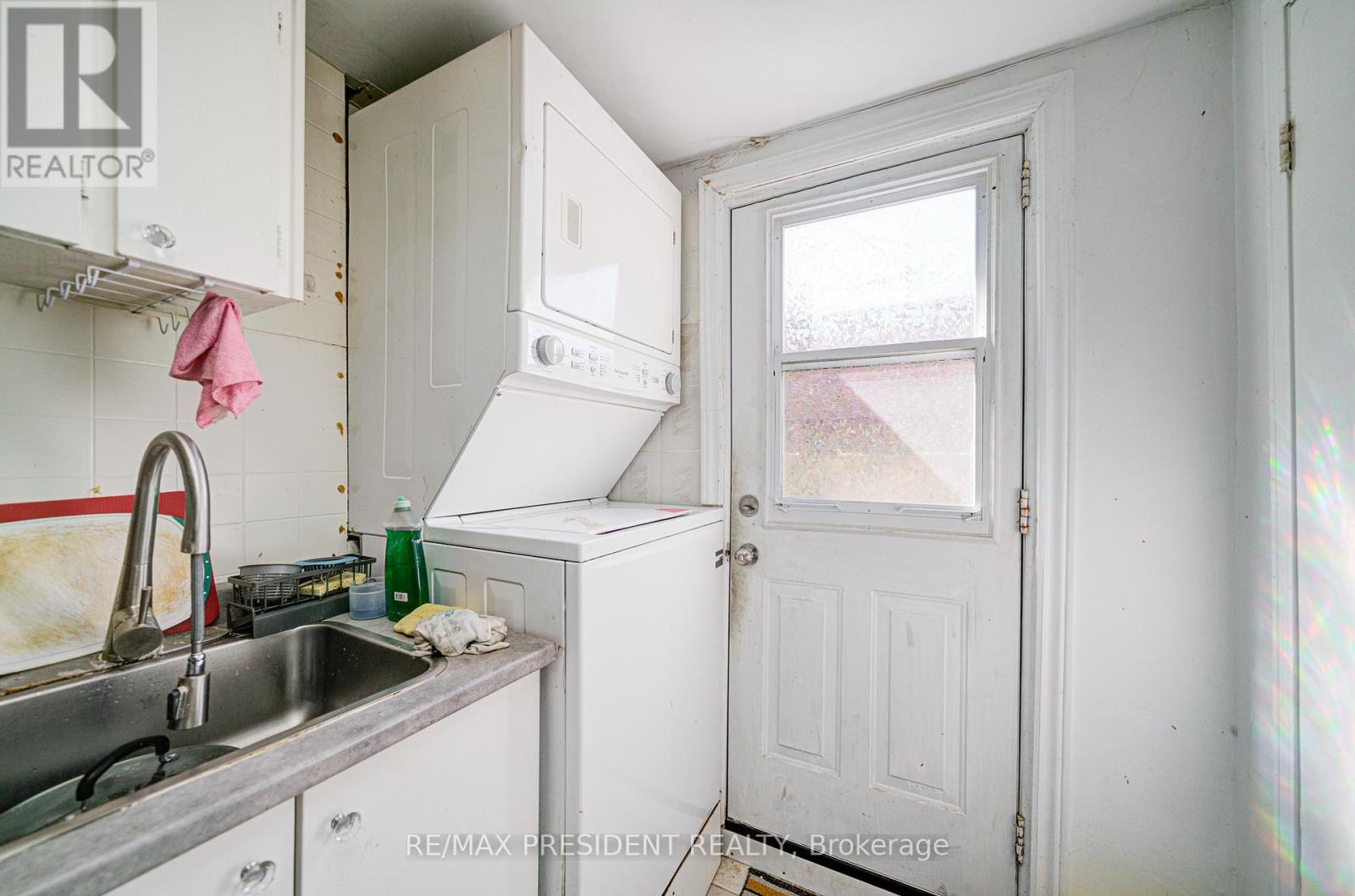 74 Bloomington Crescent, Toronto, Ontario  M3N 1R1 - Photo 39 - W12436306
