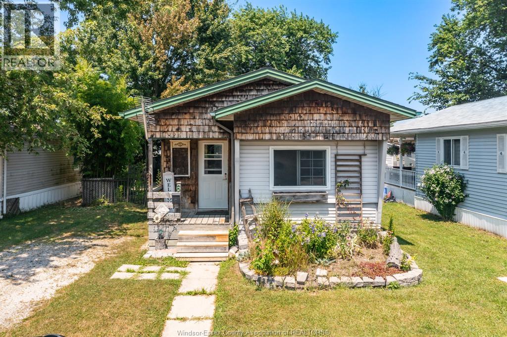 MLS# 25024815: 6 MAPLE DRIVE, McGregor, Canada