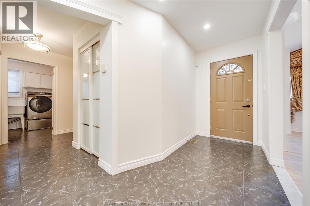 2983 Jennifer Dr, Windsor, Ontario  N8W 5J2 - Photo 3 - 25024704