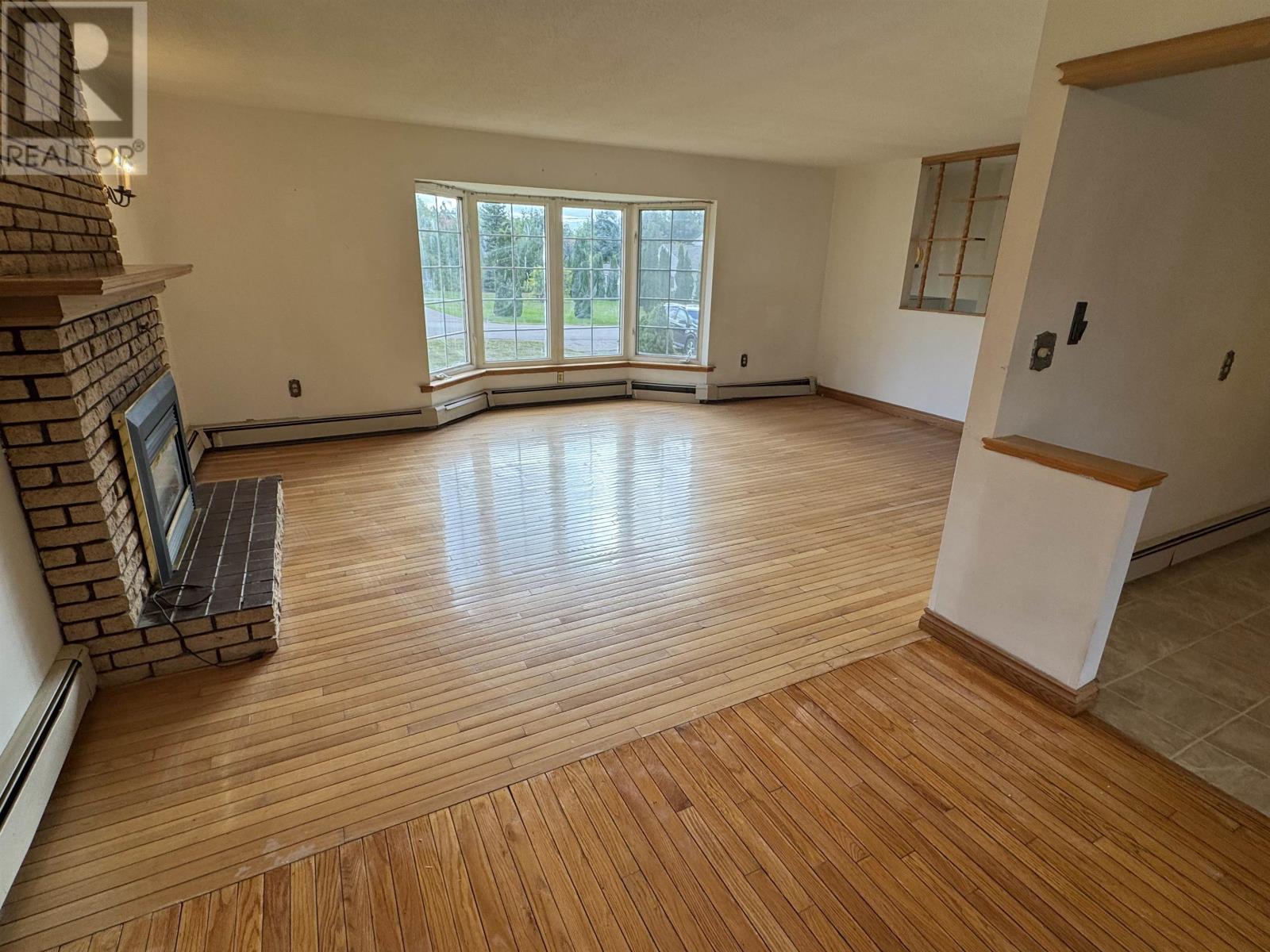 30 Crescent Drive, Summerside, Prince Edward Island  C1N 4C1 - Photo 4 - 202524718