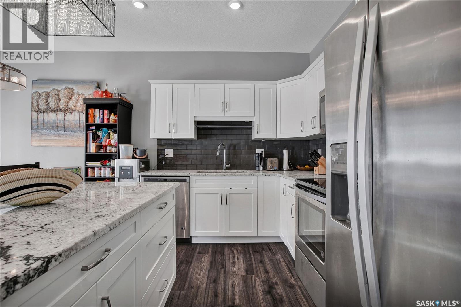 27 115 Veltkamp Crescent, Saskatoon, Saskatchewan  S7T 0T7 - Photo 6 - SK019734